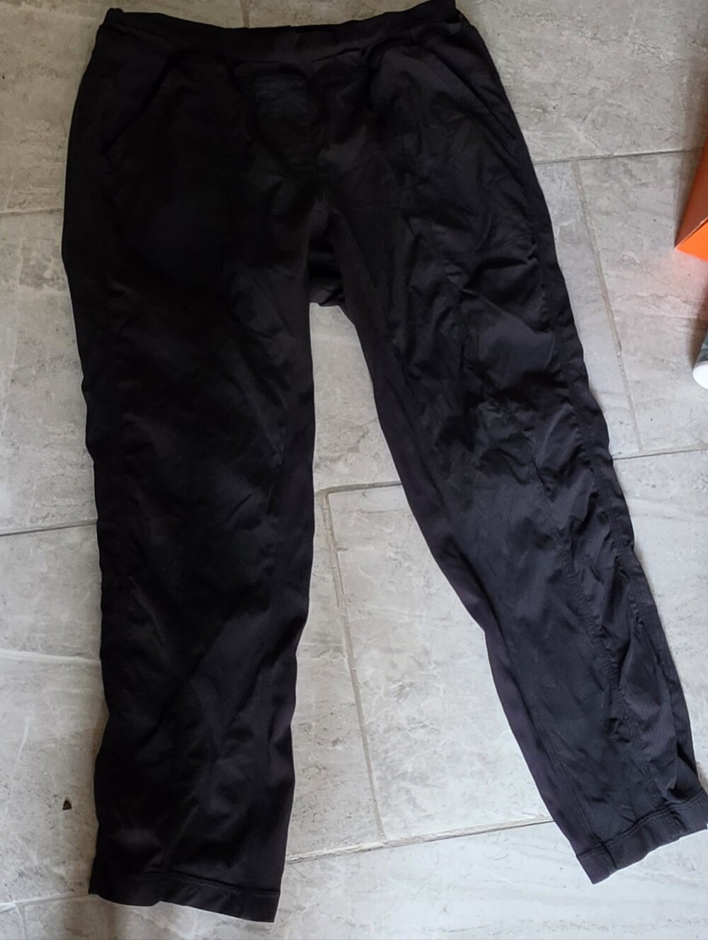 Lululemon Black Dance Studio Cropped Capri Athletic Pants